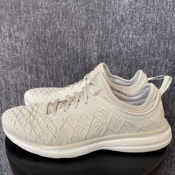 Women’s APL TechLoom Phantom Size 10 - Picture 2 of 13